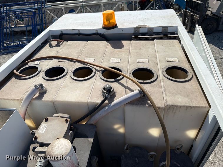 image for item DX5825 Nilfisk-Advance Cyclone 4500 4WS surface cleaner