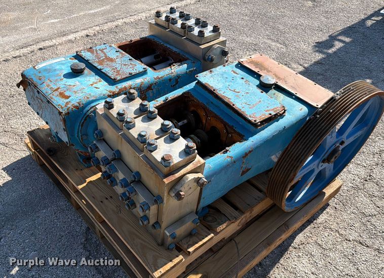 image for item DX5826 (2) Weatherford 2060M triplex pumps