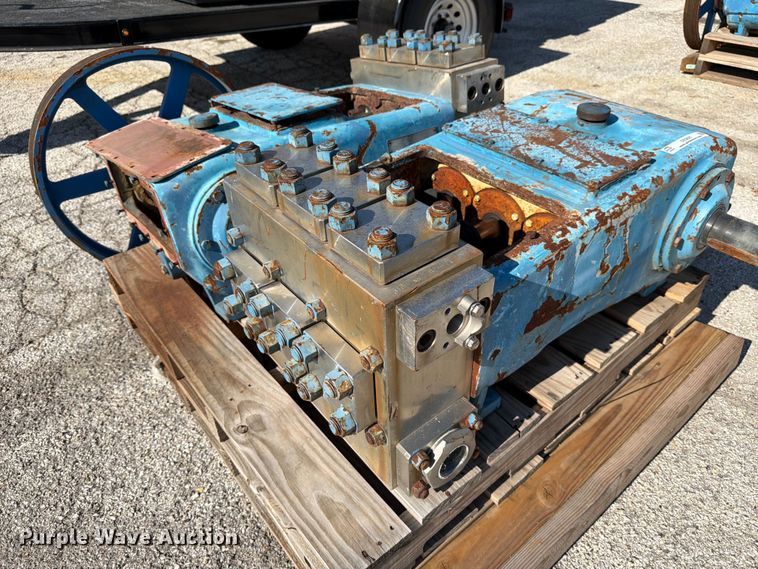 image for item DX5826 (2) Weatherford 2060M triplex pumps