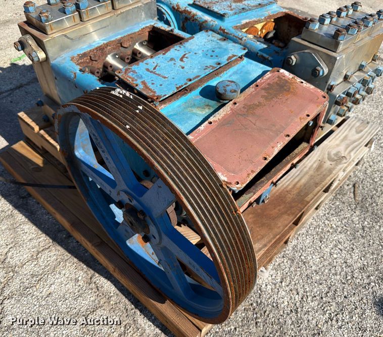 image for item DX5826 (2) Weatherford 2060M triplex pumps