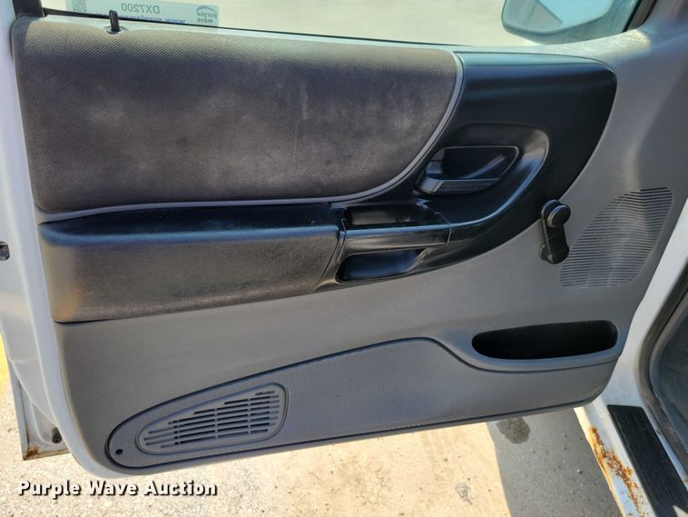 image for item DX7200 2005 Ford Ranger SuperCab pickup truck