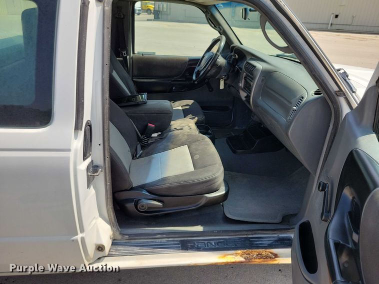 image for item DX7200 2005 Ford Ranger SuperCab pickup truck