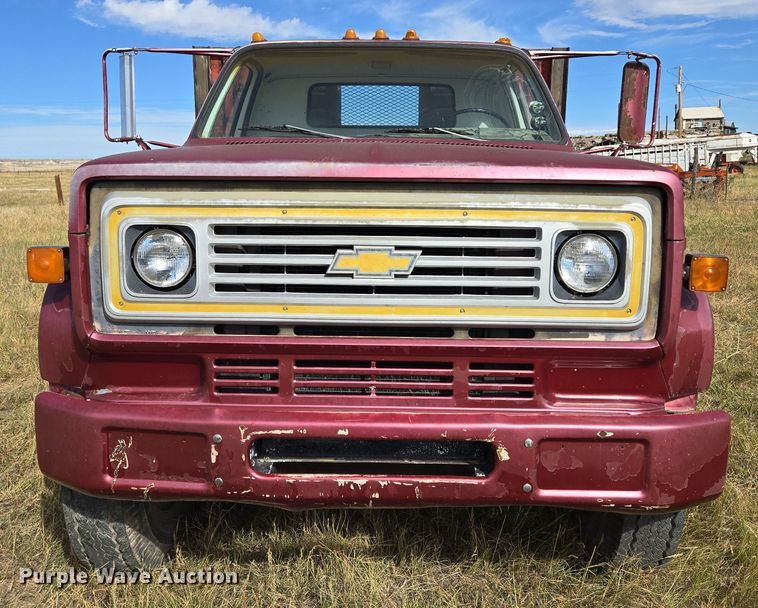 image for item DY1179 1986 Chevrolet C60 dump flatbed truck