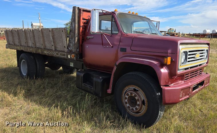 image for item DY1179 1986 Chevrolet C60 dump flatbed truck