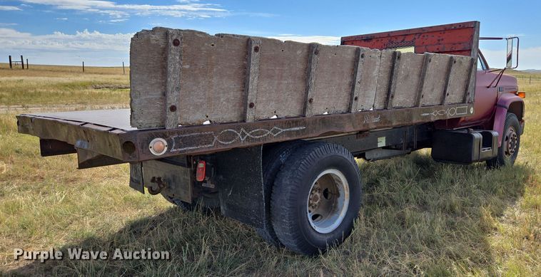 image for item DY1179 1986 Chevrolet C60 dump flatbed truck