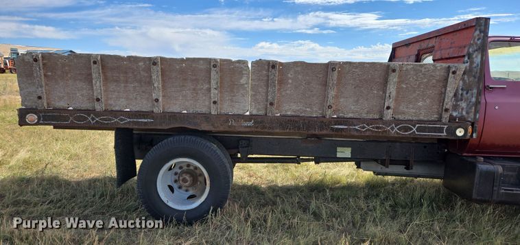 image for item DY1179 1986 Chevrolet C60 dump flatbed truck