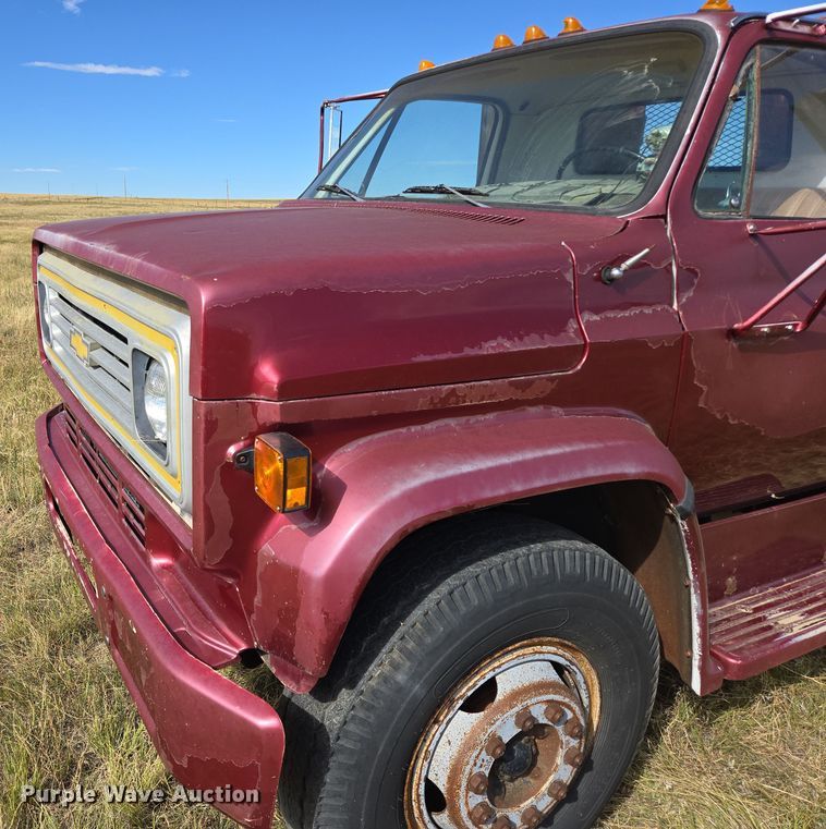image for item DY1179 1986 Chevrolet C60 dump flatbed truck