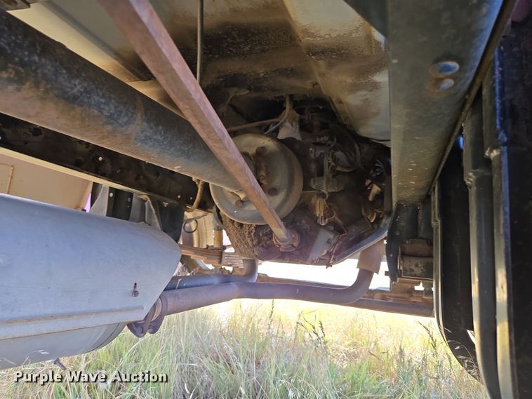 image for item DY1179 1986 Chevrolet C60 dump flatbed truck