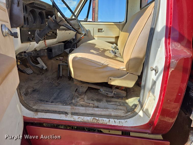 image for item DY1179 1986 Chevrolet C60 dump flatbed truck