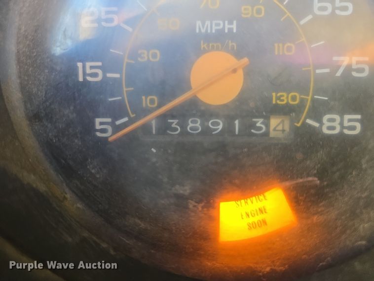 image for item DY1179 1986 Chevrolet C60 dump flatbed truck