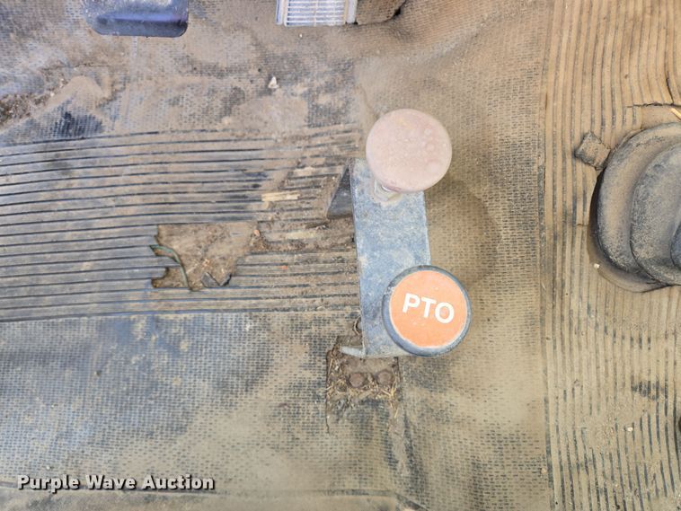 image for item DY1179 1986 Chevrolet C60 dump flatbed truck