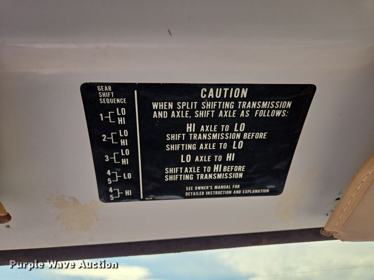 image for item DY1179 1986 Chevrolet C60 dump flatbed truck