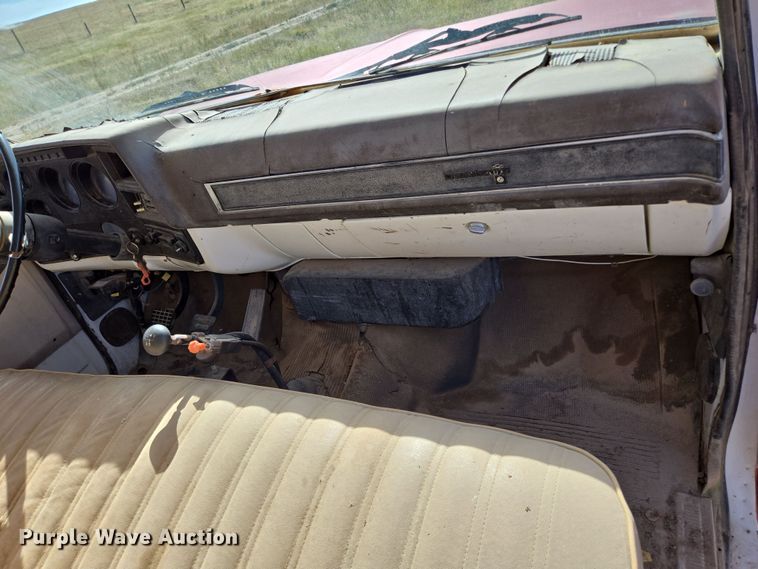 image for item DY1179 1986 Chevrolet C60 dump flatbed truck