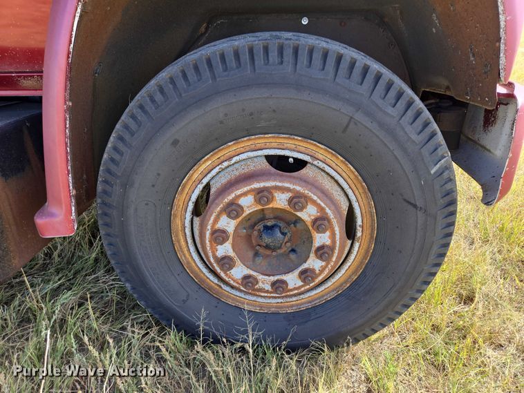 image for item DY1179 1986 Chevrolet C60 dump flatbed truck