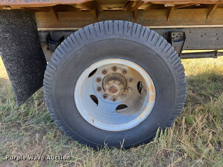 image for item DY1179 1986 Chevrolet C60 dump flatbed truck