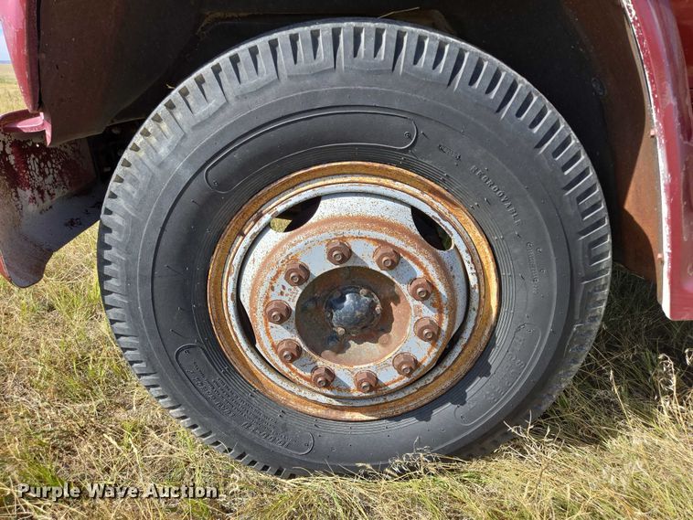 image for item DY1179 1986 Chevrolet C60 dump flatbed truck