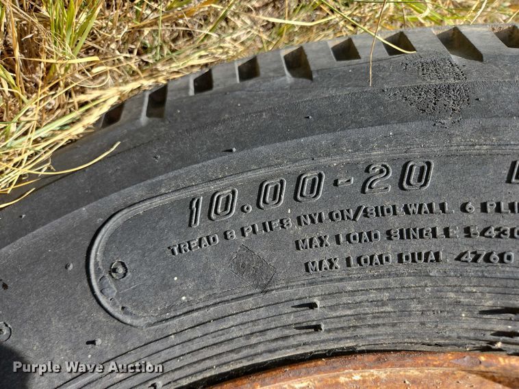 image for item DY1179 1986 Chevrolet C60 dump flatbed truck