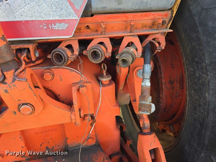 image for item DY1180 1972 Case 1370 tractor