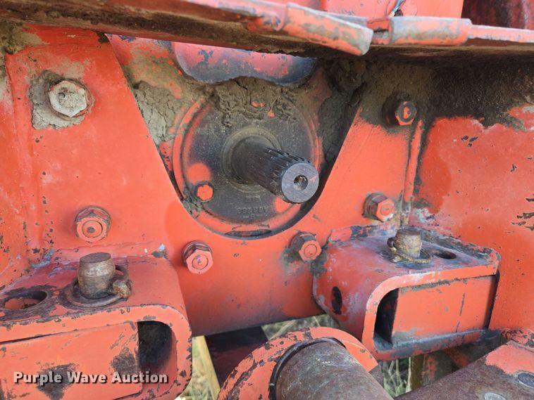 image for item DY1180 1972 Case 1370 tractor