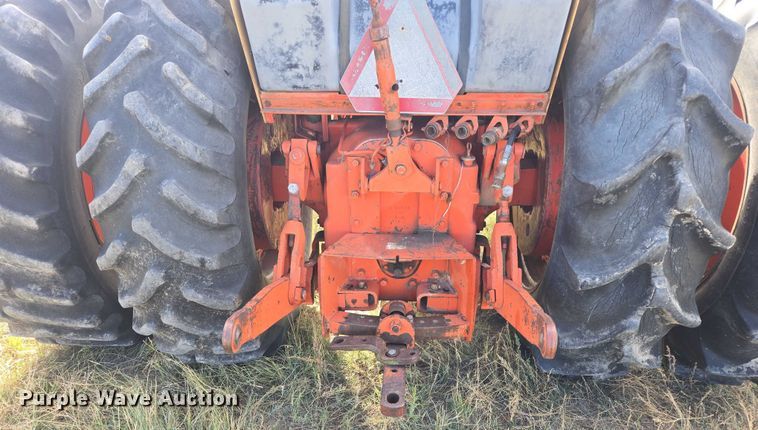 image for item DY1180 1972 Case 1370 tractor