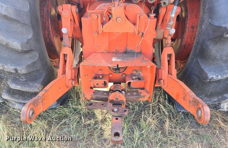 image for item DY1180 1972 Case 1370 tractor