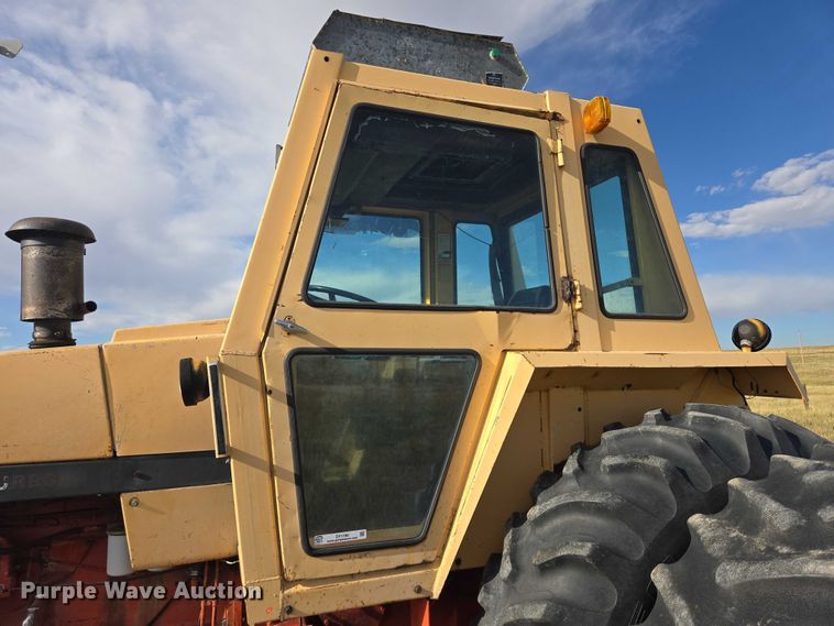 image for item DY1180 1972 Case 1370 tractor