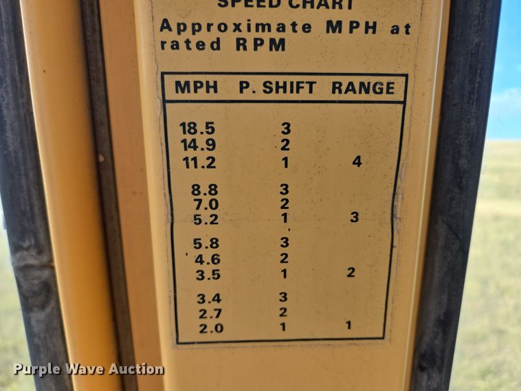 image for item DY1180 1972 Case 1370 tractor