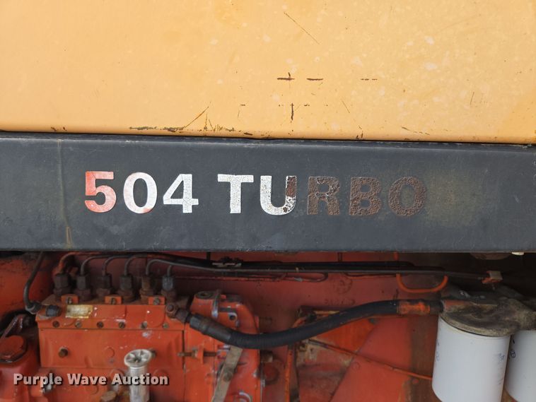 image for item DY1180 1972 Case 1370 tractor