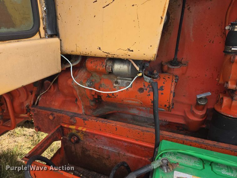 image for item DY1180 1972 Case 1370 tractor