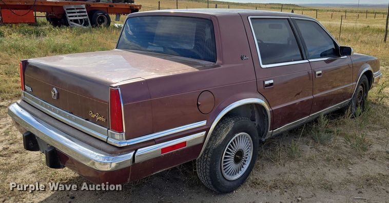 image for item DY1181 1991 Chrysler New Yorker Salon 