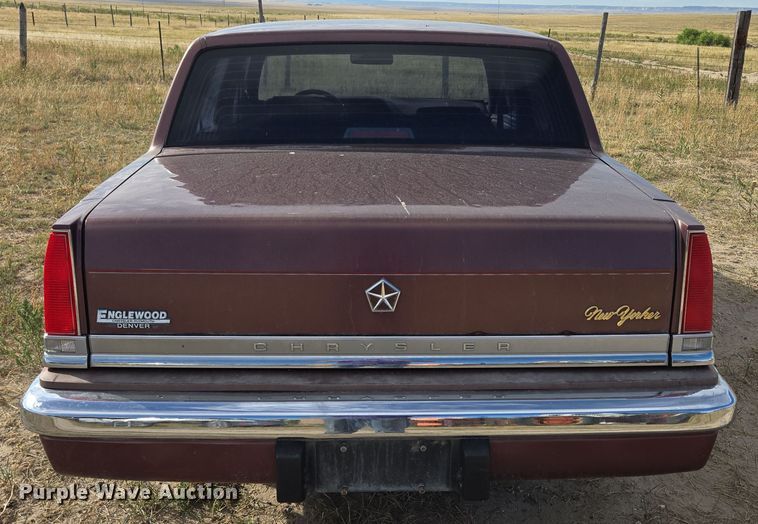 image for item DY1181 1991 Chrysler New Yorker Salon 