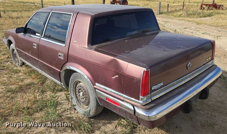 image for item DY1181 1991 Chrysler New Yorker Salon 