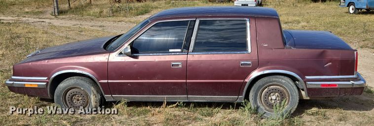 image for item DY1181 1991 Chrysler New Yorker Salon 