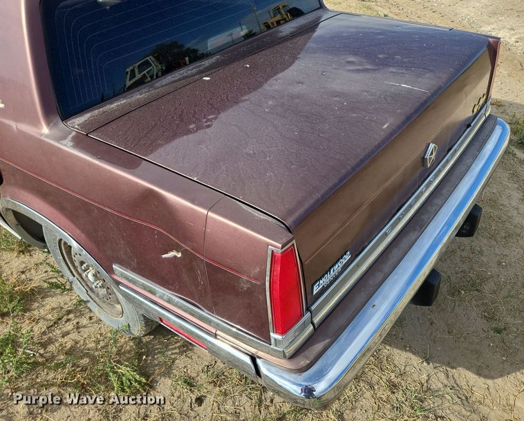 image for item DY1181 1991 Chrysler New Yorker Salon 