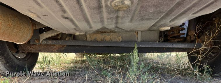 image for item DY1181 1991 Chrysler New Yorker Salon 