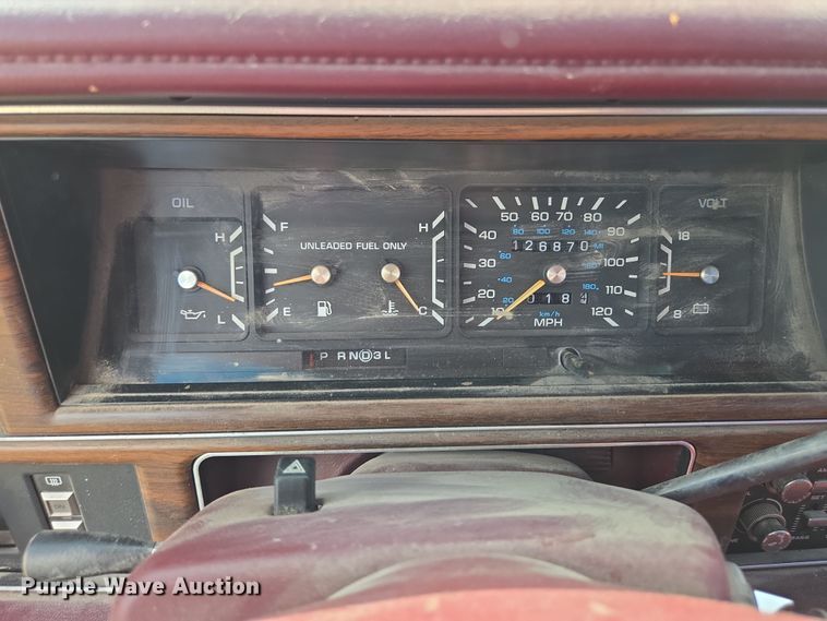 image for item DY1181 1991 Chrysler New Yorker Salon 