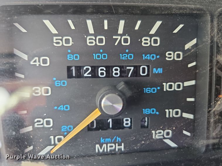 image for item DY1181 1991 Chrysler New Yorker Salon 