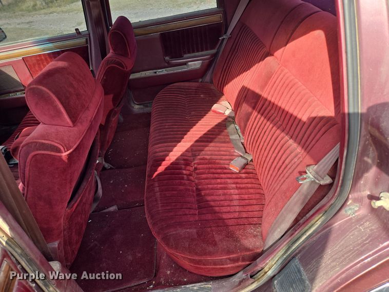 image for item DY1181 1991 Chrysler New Yorker Salon 