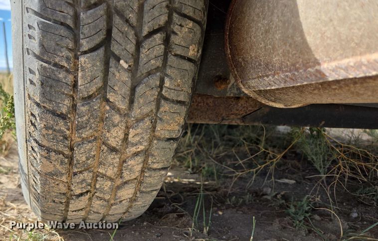 image for item DY1181 1991 Chrysler New Yorker Salon 