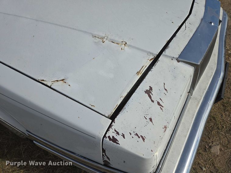 image for item DY1182 1991 Chrysler New Yorker 