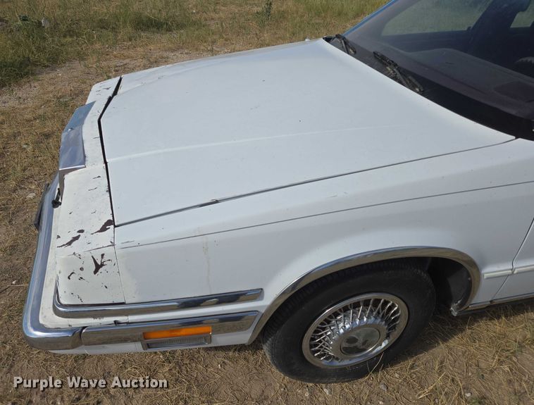image for item DY1182 1991 Chrysler New Yorker 