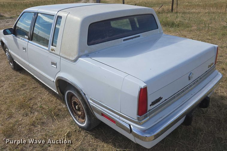 image for item DY1182 1991 Chrysler New Yorker 