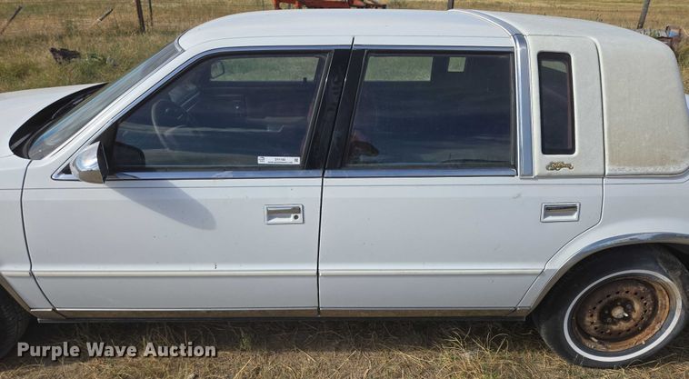 image for item DY1182 1991 Chrysler New Yorker 