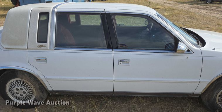 image for item DY1182 1991 Chrysler New Yorker 