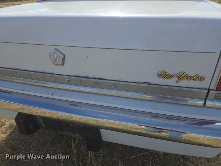 image for item DY1182 1991 Chrysler New Yorker 