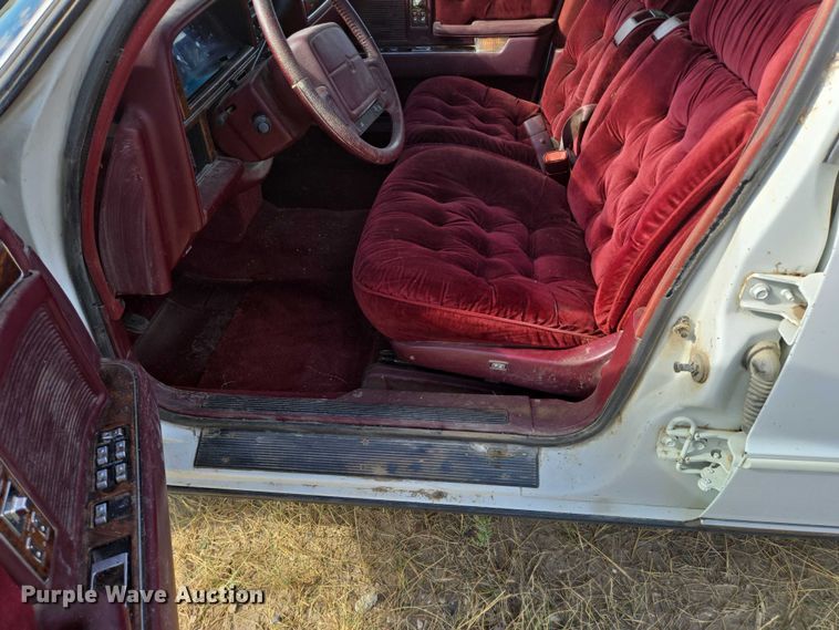 image for item DY1182 1991 Chrysler New Yorker 