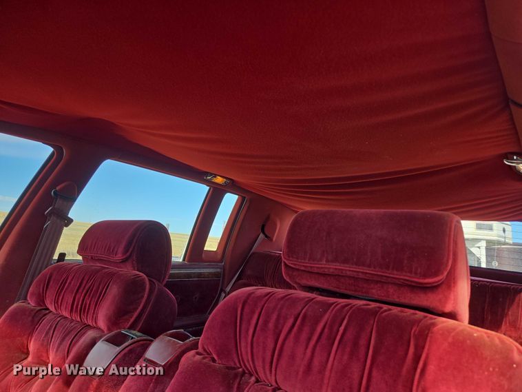 image for item DY1182 1991 Chrysler New Yorker 