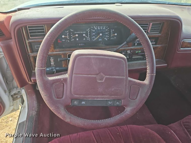 image for item DY1182 1991 Chrysler New Yorker 
