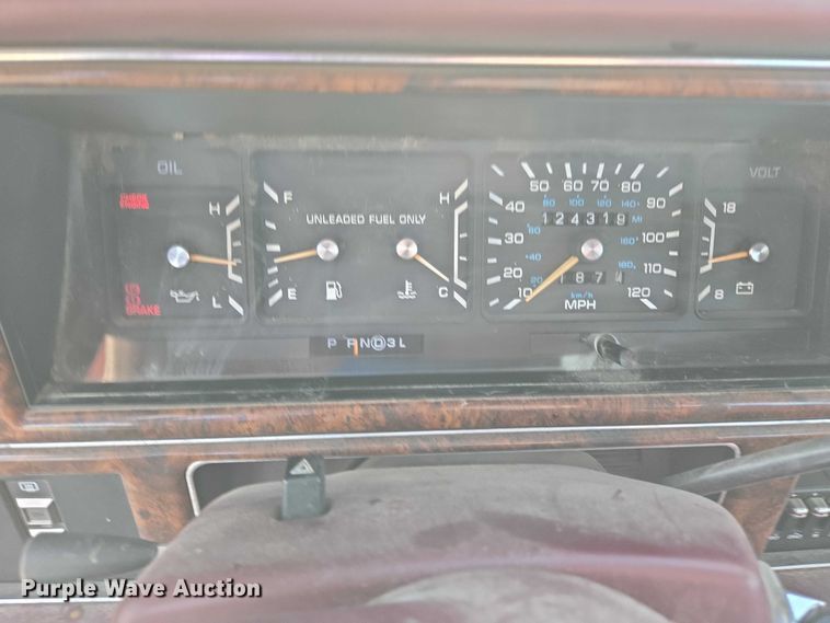 image for item DY1182 1991 Chrysler New Yorker 