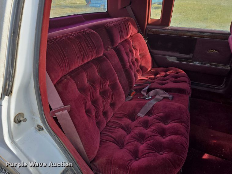 image for item DY1182 1991 Chrysler New Yorker 